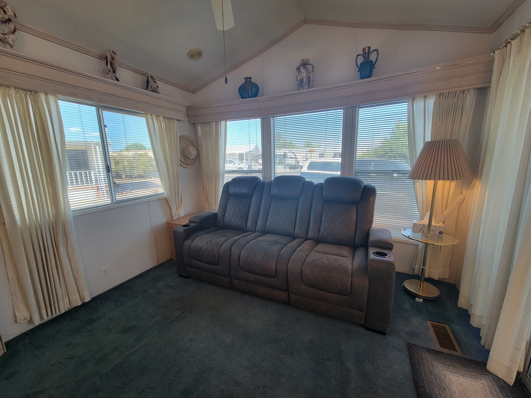 1994 Skyline Tahoe Park Model 49,900 (Lot 276) Val Vista RV Resort